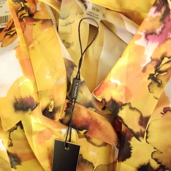 T Tahari
Printed Tonal Stripe Shirt
M - Picture 7 of 7